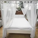 Berenice Glamping Luxe tent