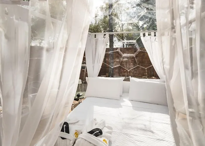 Berenice Glamping Luxe tent Saletto